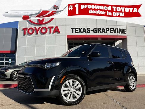 Used 2024 Kia Soul LX image 1