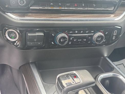 Used 2024 Chevrolet Silverado 1500 RST AWD/4WD image 33