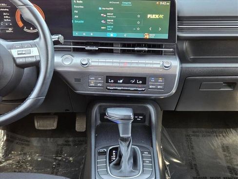 Used 2025 Hyundai Kona SEL image 15