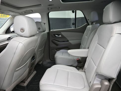Used 2019 Chevrolet Traverse LT w/ LT Premium Package AWD/4WD image 11