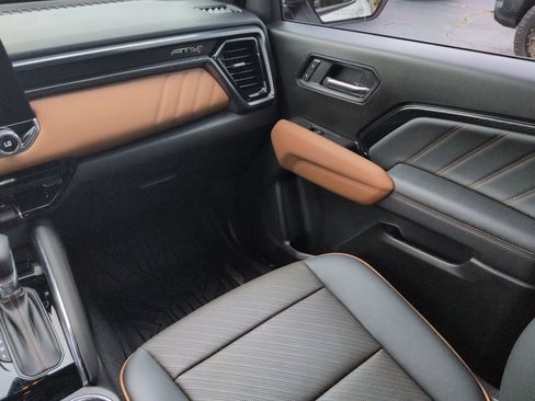 Certified 2025 GMC Canyon AT4 w/ AT4 Premium Package image 25