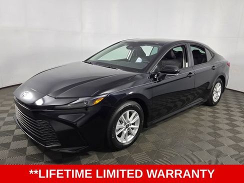 Used 2026 Toyota Camry LE w/ Convenience Package FWD image 3