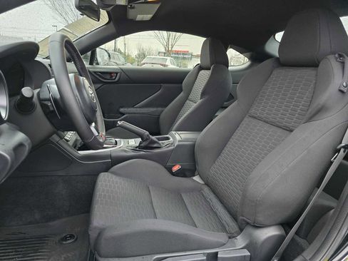 Used 2023 Toyota GR86 image 19