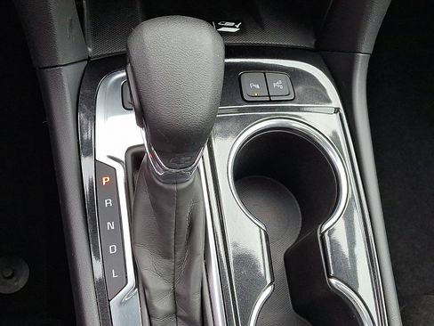 Certified 2024 Chevrolet Equinox Premier image 16