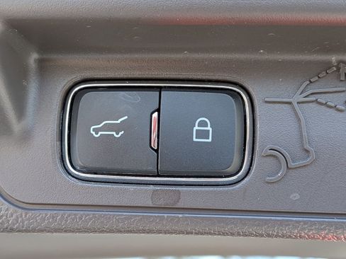 Certified 2023 Ford Explorer Platinum w/ Technology Package image 15