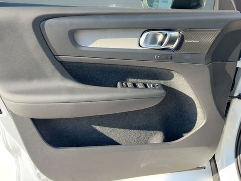 New 2026 Volvo XC40 B5 Ultra w/ Climate Package AWD/4WD image 19