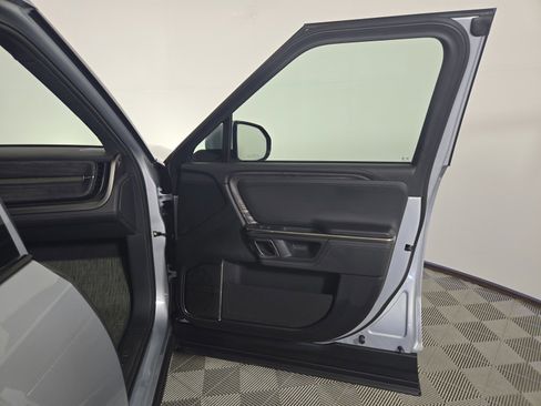 Used 2022 Rivian R1S Launch Edition image 18