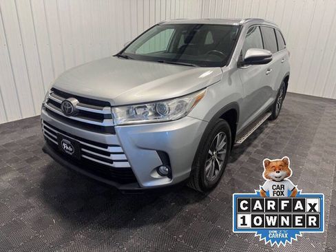 Used 2019 Toyota Highlander XLE image 1