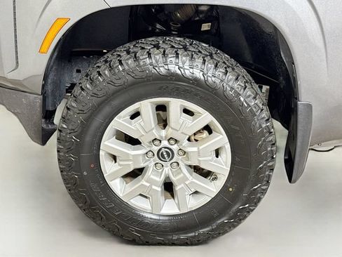 Used 2022 Nissan Frontier SV AWD/4WD image 26