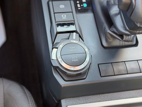 Certified 2025 Toyota Tacoma SR5 image 16