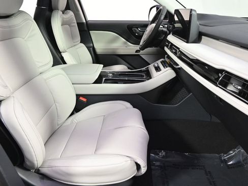 New 2026 Lincoln Aviator Reserve image 16