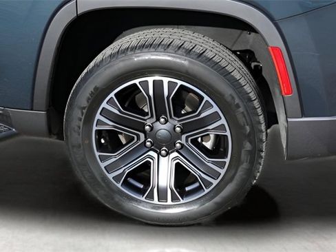 Used 2022 Jeep Wagoneer Series III image 9