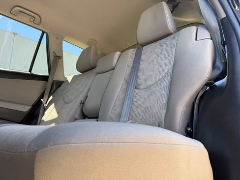 Used 2012 Toyota RAV4 4WD w/ Value Pkg image 9