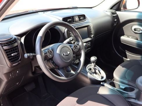 Used 2019 Kia Soul w/ Convenience Package FWD image 14