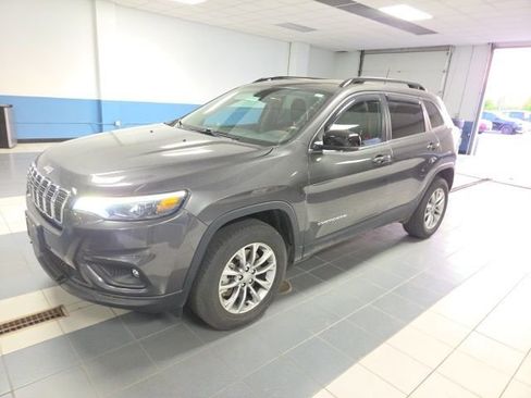 Used 2022 Jeep Cherokee Latitude Lux w/ Sun & Sound Group AWD/4WD image 1