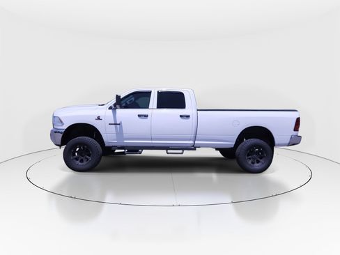 Used 2018 RAM 2500 Tradesman w/ Chrome Appearance Group AWD/4WD image 5