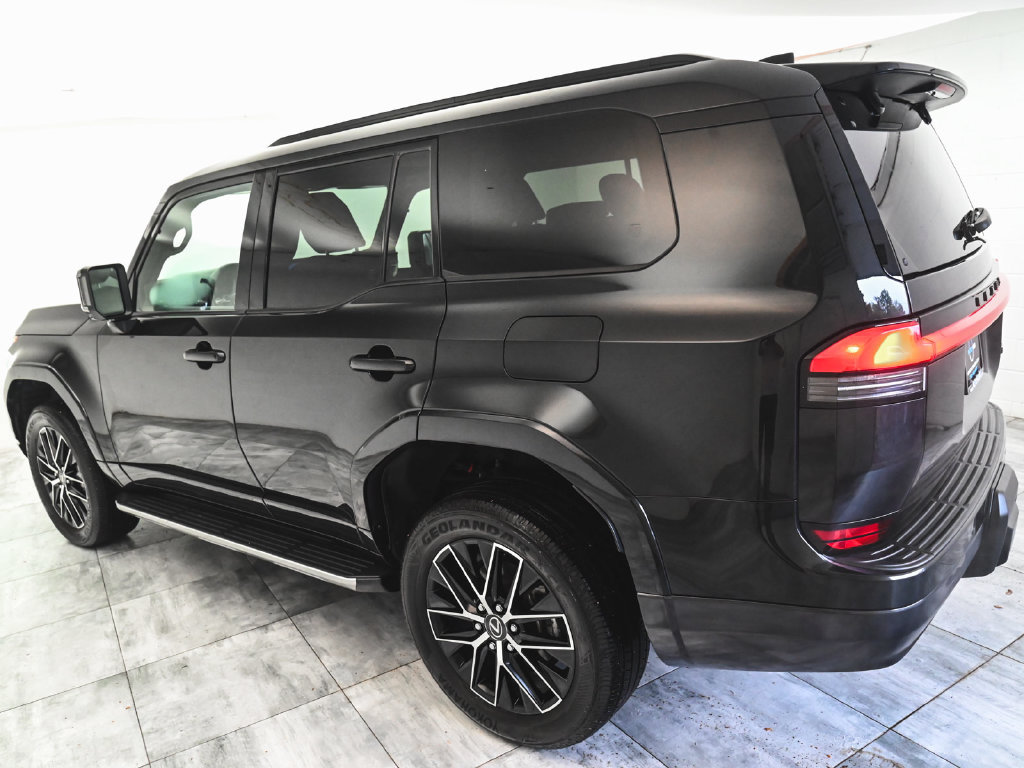 Used 2024 Lexus GX 550 w/ Accessory Package (31) AWD/4WD image 6