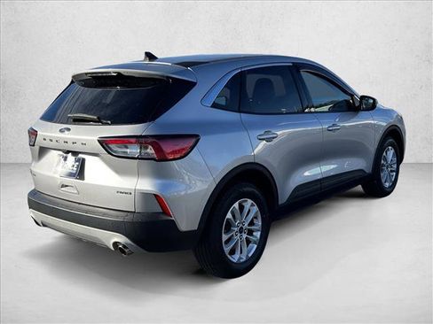 Used 2020 Ford Escape SE image 5