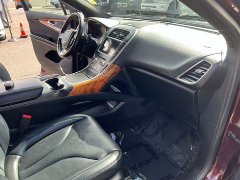 Used 2019 Lincoln Nautilus Reserve AWD/4WD image 27