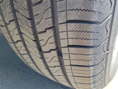 Certified 2023 Nissan Pathfinder SL image 29