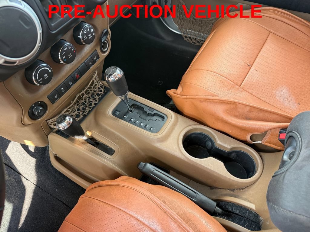 Used 2011 Jeep Wrangler Unlimited Sahara w/ Connectivity Group AWD/4WD image 20