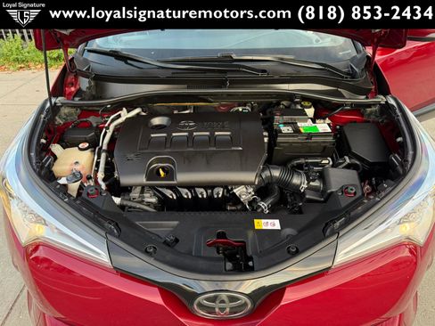 Used 2019 Toyota C-HR XLE image 30