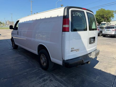 Used 2015 Chevrolet Express 3500 Extended RWD image 5
