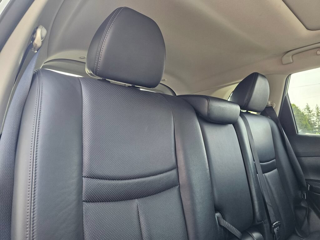 Used 2015 Nissan Rogue SL AWD/4WD image 13