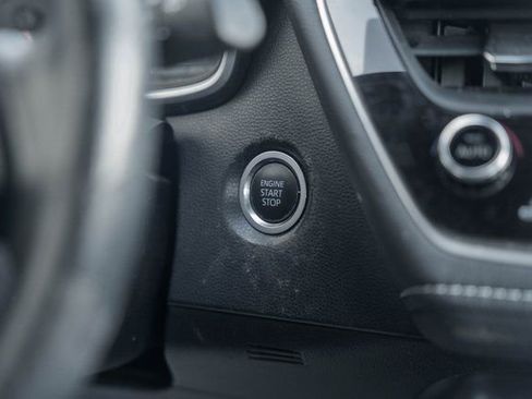 Used 2019 Toyota Corolla SE w/ SE Option Package image 25