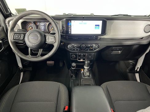 Certified 2024 Jeep Gladiator Sport image 12