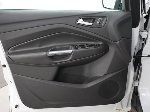 Used 2016 Ford Escape SE FWD image 21
