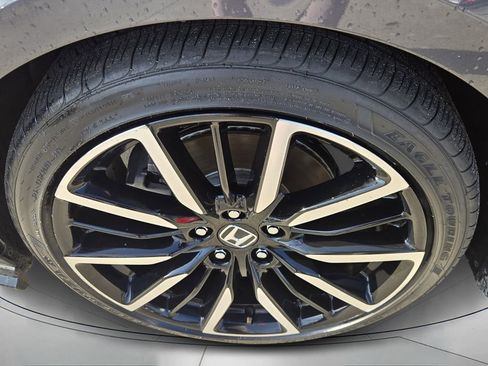 Certified 2023 Honda Accord Touring image 9