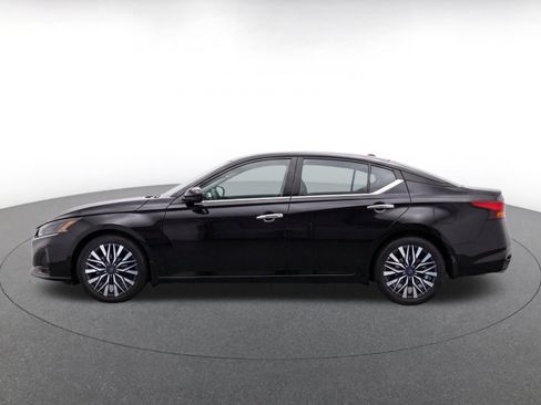 Used 2026 Nissan Altima 2.5 SV FWD image 4