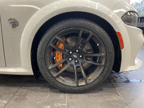 Used 2022 Dodge Charger SRT Hellcat w/ Harman/Kardon Audio Group RWD image 15