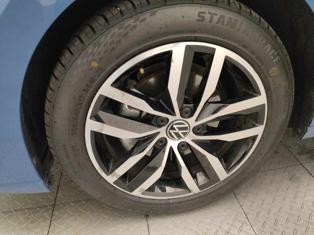 Used 2025 Volkswagen Jetta SE FWD image 31