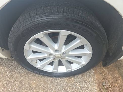 Used 2010 Toyota Venza FWD image 7