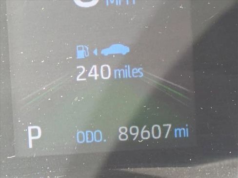 Used 2022 Toyota Sienna XLE image 8