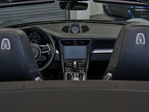 Used 2017 Porsche 911 Carrera image 18