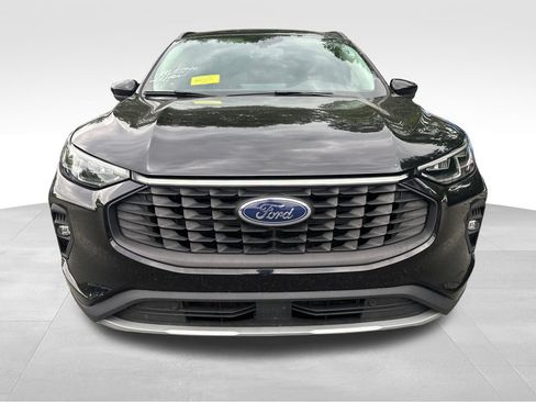 Used 2025 Ford Escape Platinum AWD/4WD image 7