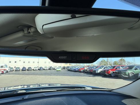 Used 2022 Chrysler 300 Touring L w/ Comfort Group image 15