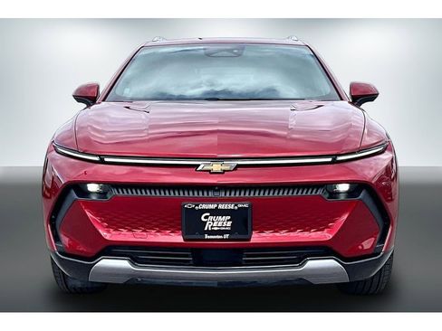 Used 2024 Chevrolet Equinox EV LT w/ LPO, All-Weather Mat Package AWD/4WD image 2