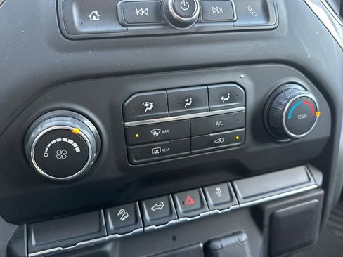 Used 2019 Chevrolet Silverado 1500 Custom Trail Boss w/ Custom Convenience Package image 27