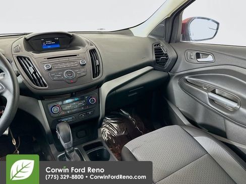Used 2018 Ford Escape SE image 21