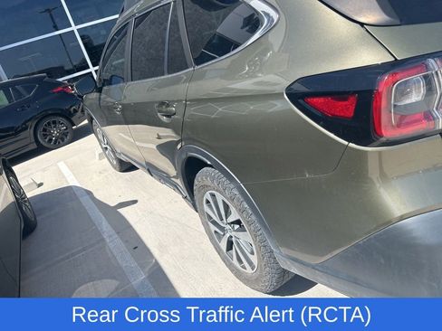 Used 2022 Subaru Outback Premium image 7