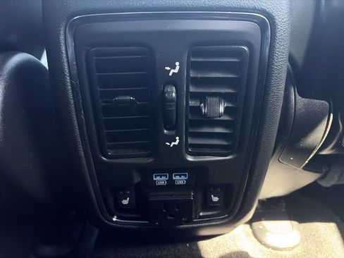 Used 2014 Jeep Grand Cherokee Limited w/ Trailer Tow Group IV AWD/4WD image 15