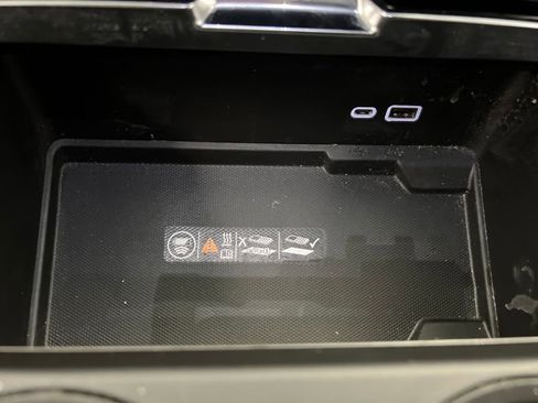 Used 2025 GMC Yukon Denali image 46