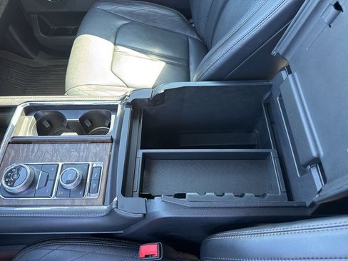 Used 2020 Ford Expedition Platinum image 57