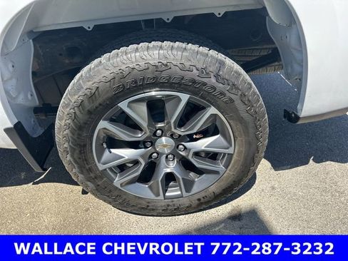 Used 2024 Chevrolet Silverado 1500 LT image 11