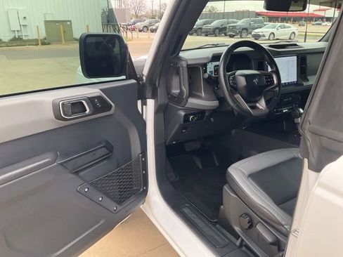 Used 2024 Ford Bronco Big Bend AWD/4WD image 3