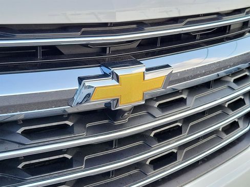 New 2025 Chevrolet Traverse LT w/ Enhanced Driving Package image 28